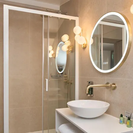 Le Robinet D'or Canal Saint Martin Hotel Paris