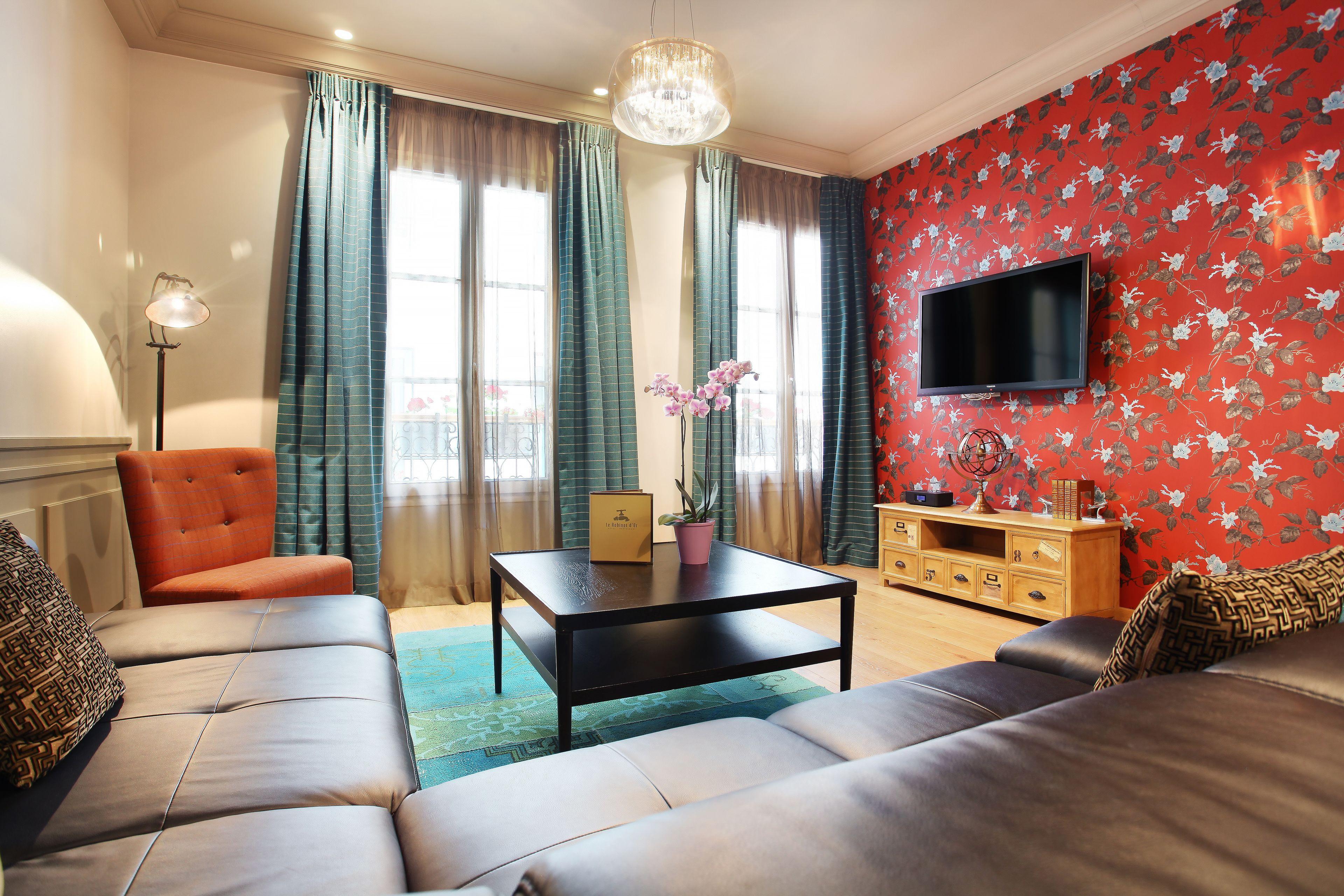 Le Robinet D'or Canal Saint Martin Paris