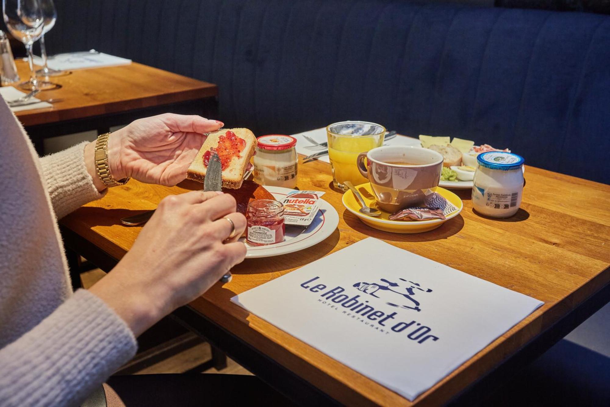 Le Robinet D'or Canal Saint Martin Hotel 3*