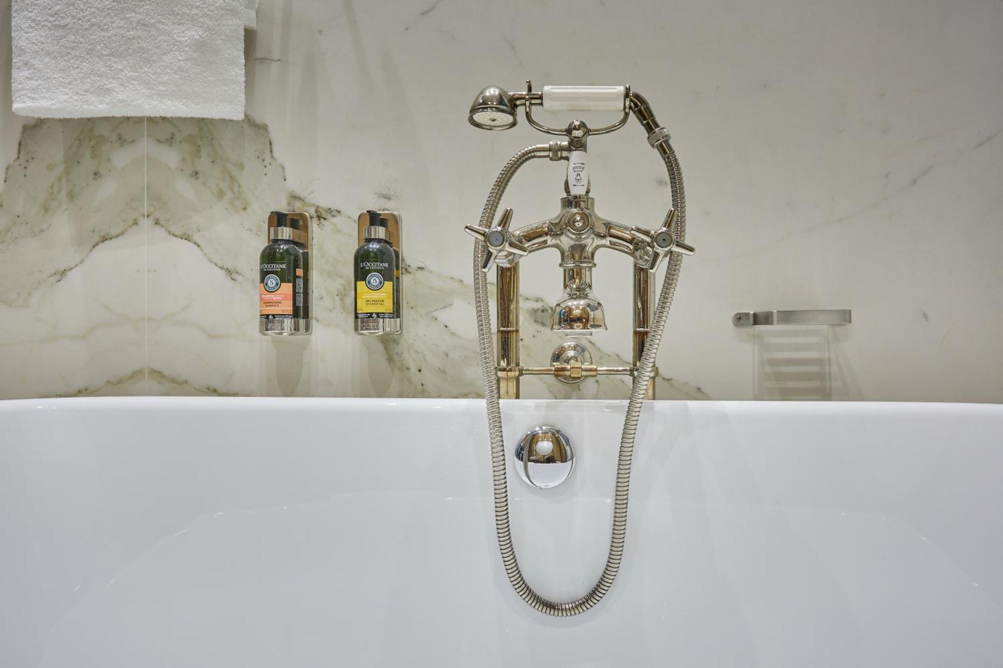 Le Robinet D'or Canal Saint Martin Hotel 3*